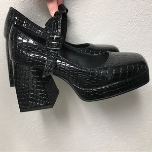 Mary Jane style chunky shoes ★